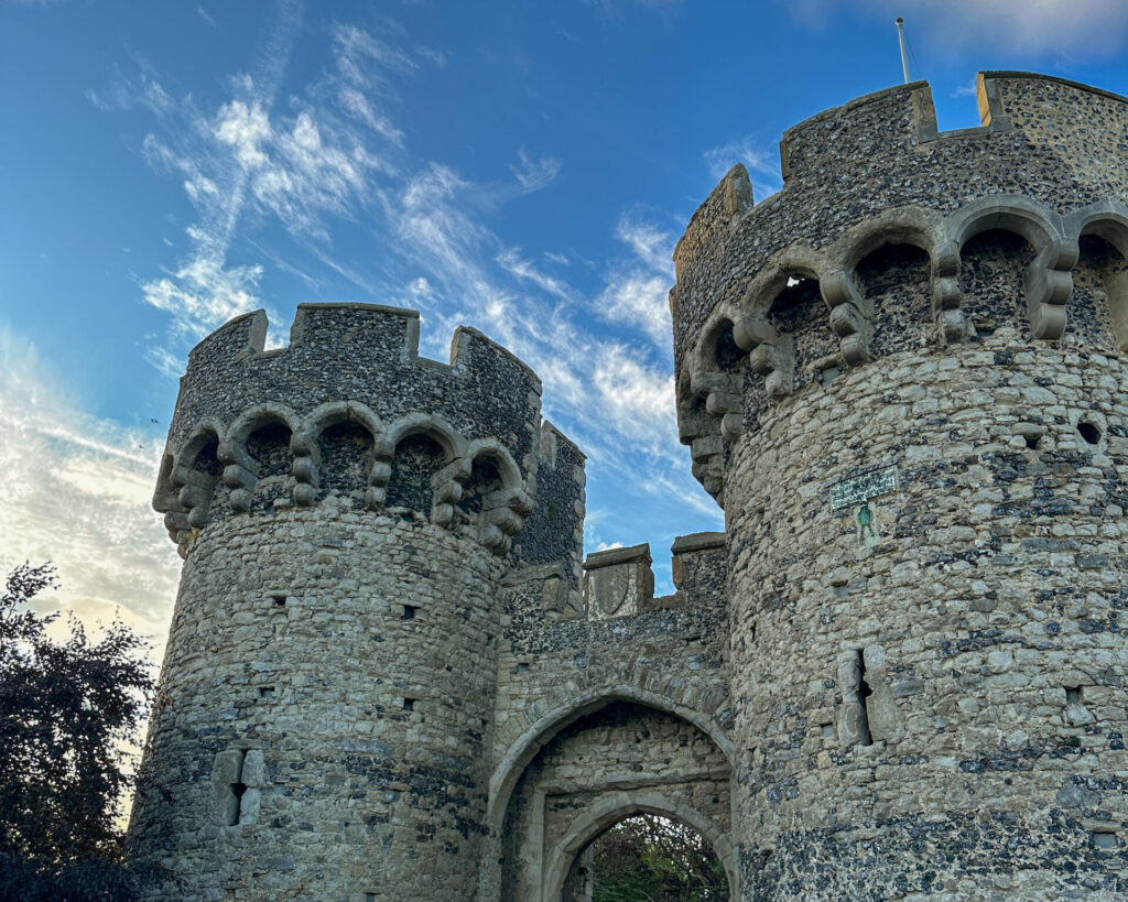Grace & Tom - Cooling Castle Barn, Kent