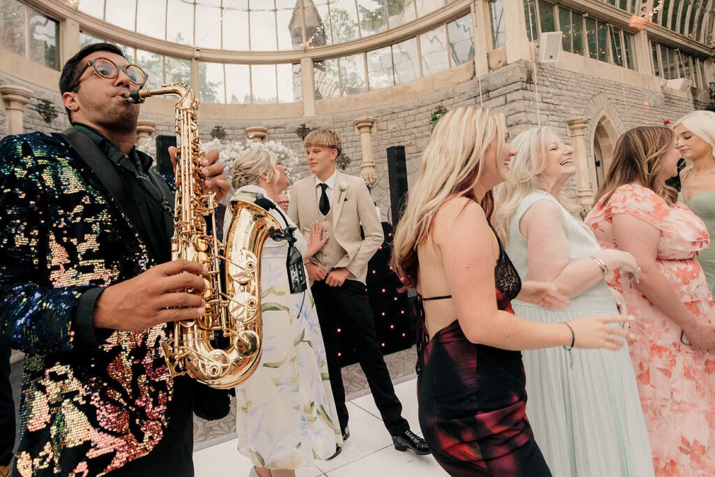 Olivia & Liam - De Vere Tortworth Court (Photo: Matt Tyler)